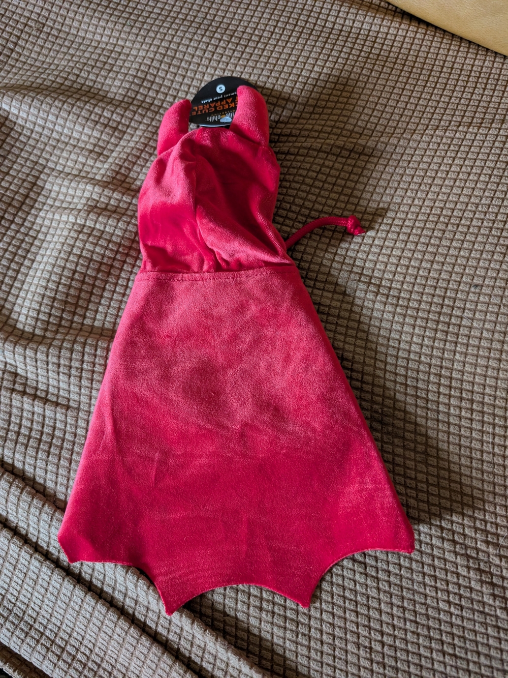 NWT Dog/Cat Red Hooded Cape Devil Costume - Stiff But Soft Velvet